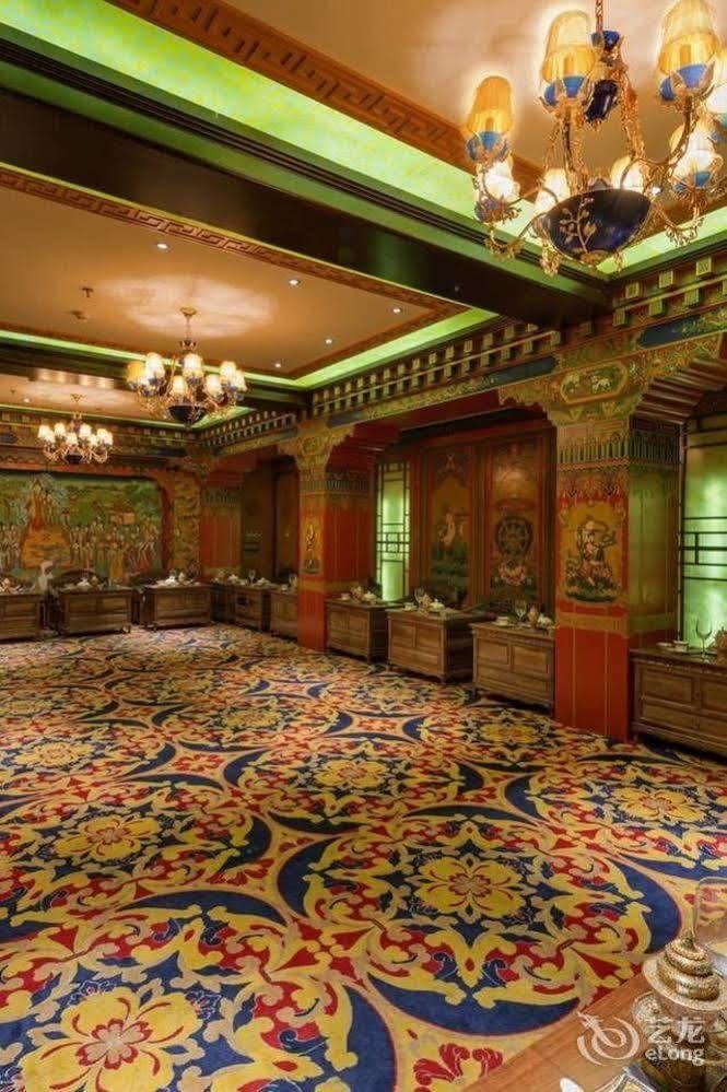 Xueyu Tiantang International Hotel Lhasa Exteriör bild